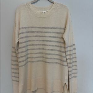 GAP Women's Beige and Gray Striped Sweater